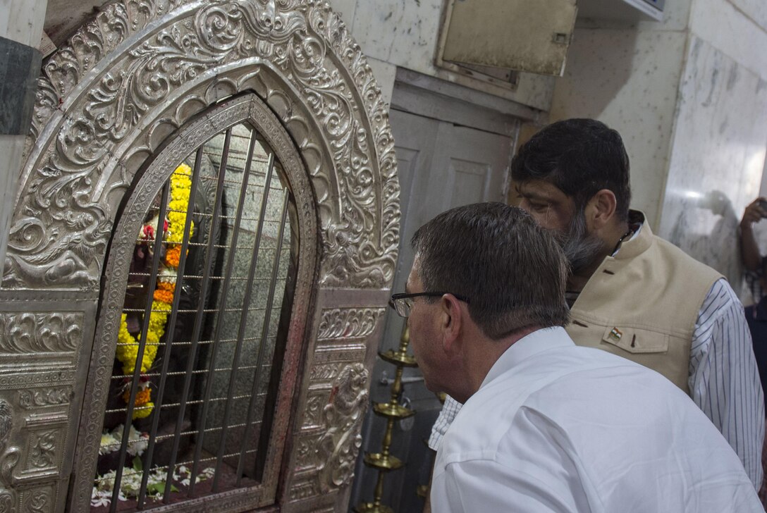 Defense Secretary Ash Carter gets a closer look during a tour of the Mangeshi Temple in Goa, India, April 10, 2016. Carter is visiting India to solidify the U.S. rebalance to the Asia-Pacific region. DoD photo by Air Force Senior Master Sgt. Adrian Cadiz