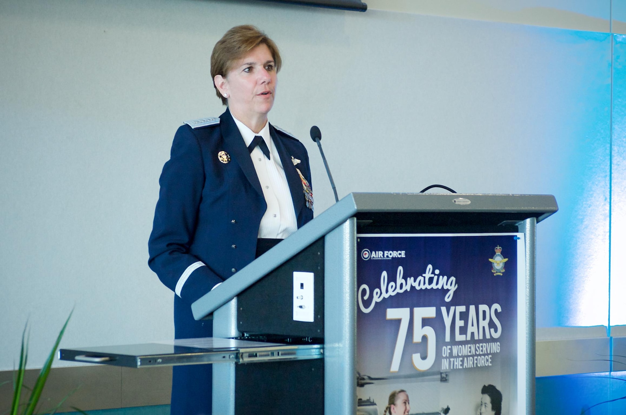 Gen. Lori Robinson, Pacific Air Forces commander, gives remarks to veterans and Royal New Zealand Air Force service members at the 75 Years of Women in Service celebration at RNZAF Base Ohakea, New Zealand, March 4, 2016. The visit to RNZAF Base Ohakea was part of Robinson’s two-week visit to New Zealand and Australia, which served to improve relations with both nations and reaffirmed PACAF’s commitment to the rebalance in the Pacific. (RNZAF courtesy photo)