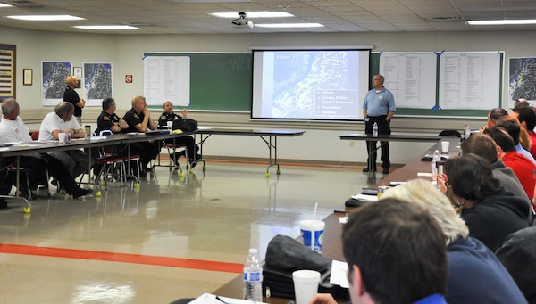 Representatives from federal, state, local and private sector entities gathered March 29 for an exercise that simulated a levee breach in Louisville, Ky. The event was planned and hosted by Louisville Metropolitan Sewer District, the agency responsible for operation and maintenance of the levee, floodwall, pump stations and closures associated with the levee system.