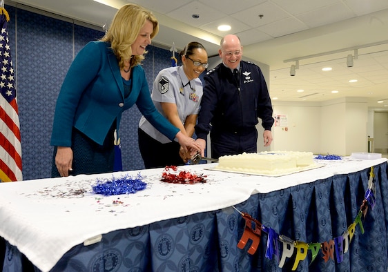 Air Force Secretary Deborah Lee James, Master Sgt. Kandi Costa and Lt. Gen. James F. Jackson, the Air Force Reserve chief and commander of Air Force Reserve Command, cut a cake to mark the Reserve's 68th birthday April 14, 2016, in the Pentagon. (U.S. Air Force photo/Scott M. Ash) 