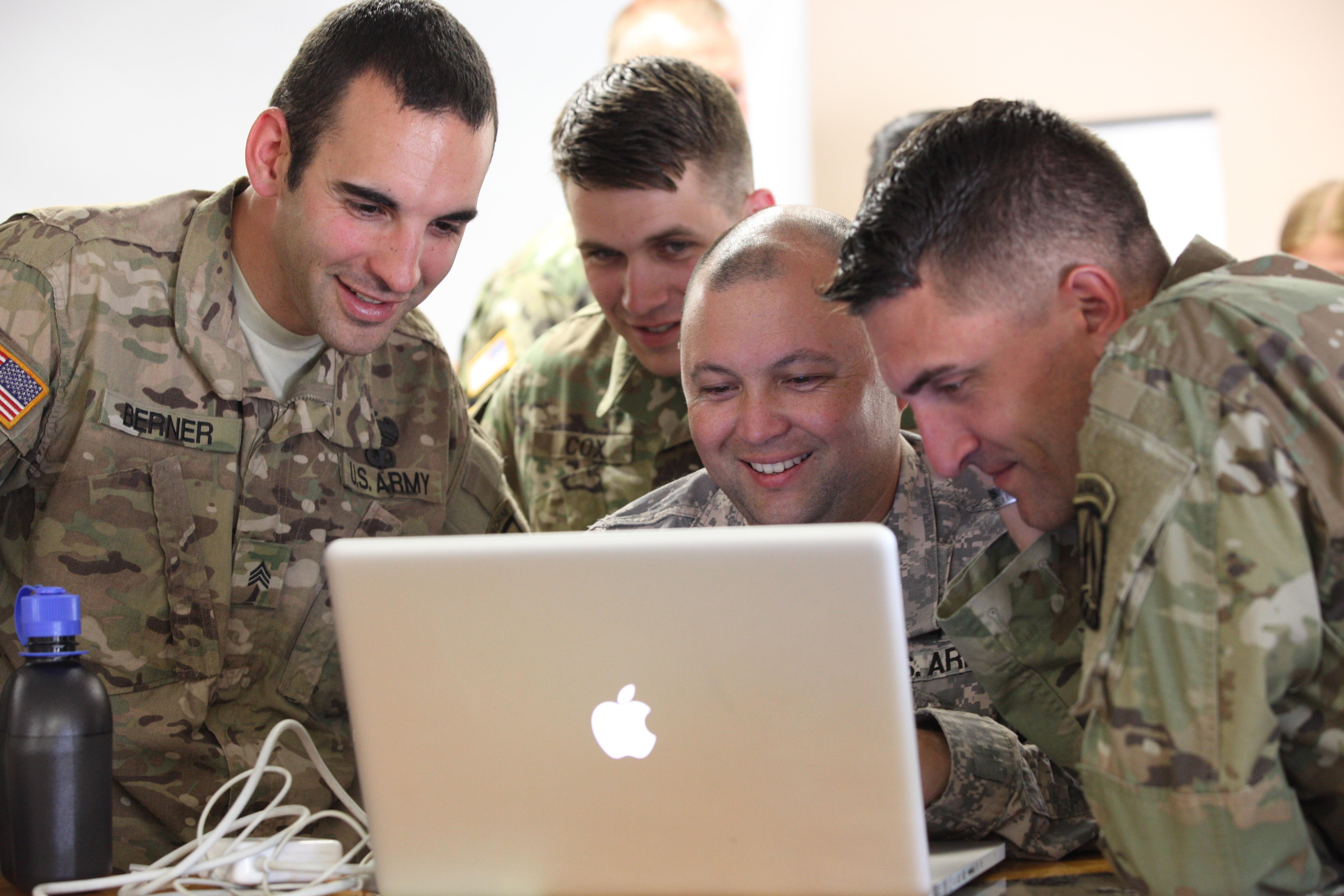 Soldiers Review Photos From Skyfall