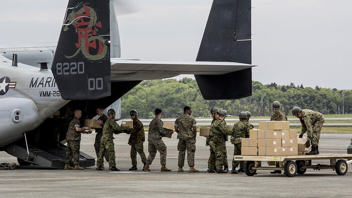 KUNSAN AIR BASE, Republic of Korea (April 18, 2016) - Aircraft from the 8th Fighter Wing, 19th Fighter Wing, Jungwon Air Base, Republic of Korea (ROK), and the 11th Fighter Wing, Daegu Air Base, ROK, taxi towards the runway during Max Thunder 16.  Exercise Max Thunder is part of a continuous exercise program to enhance interoperability between U.S. and ROK forces. 