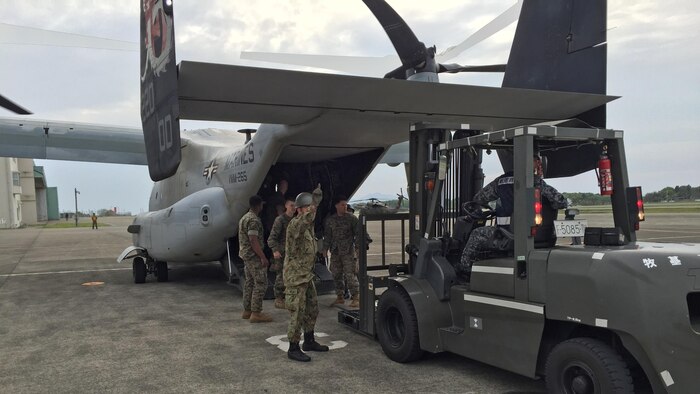 Japan Self Defense Forces service members load an MV-22B Osprey belonging to Marine Medium Tiltrotor Squadron 265 (Reinforced), 31st Marine Expeditionary Unit April 18, 2016 at Marine Corps Air Station, Iwakuni, Japan. 31st MEU Marines are in Iwakuni to support the government of Japan’s relief efforts in response to the earthquakes that struck the island of Kyushu earlier this week. The 31st MEU is the only continually forward-deployed MEU and remains the Marine Corps’ force-in-readiness in the Asia-Pacific region.