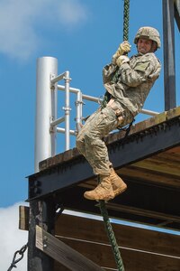 First Lieutenant (USA) Timothy Nelson of the 1st Infantry Division descends down a rope in the 33rd annual David E. Grange, Jr. Best Rangers Competition (BRC) 2016 in Fort Benning, Georgia (USA), on April 16, 2016.

Photo: Cpl Alana Morin, Canadian Forces Joint Imagery Centre
RE16-2016-0004-04