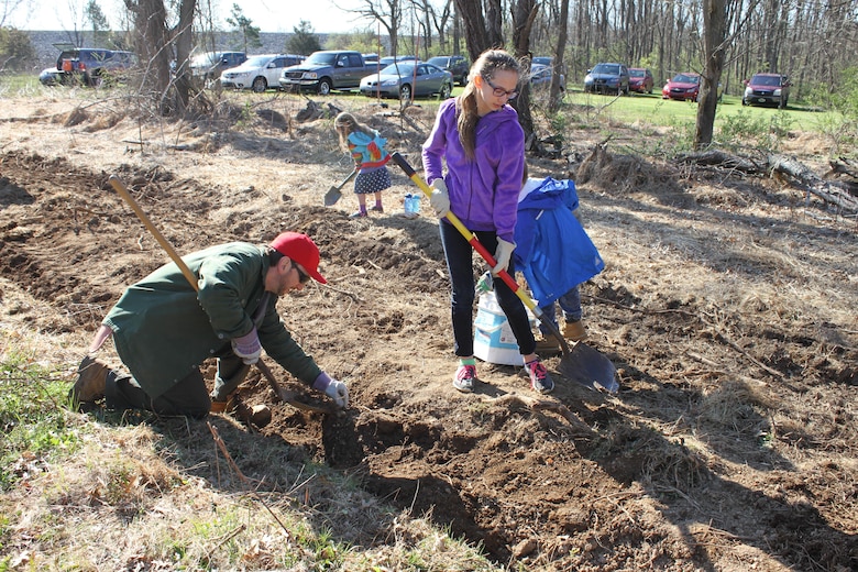 More than three hundred volunteers participated in the 35th annual Take Pride in Blue Marsh Day on April 16, 2016.  Volunteers work on a variety of projects, including litter clean-up, nature trail maintenance, guiderail construction, bridge construction and tree planting.