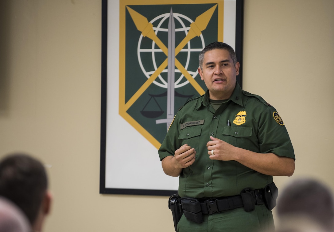 Assistant Chief Jose V. Rodriguez, deputy commander for Customs & Border Protection (CBP), National Frontline Recruitment Command, gives a presentation on career opportunities with CBP to enior leadership and staff from the U.S. Army Reserve and the 200th Military Police Command at the MP command's headquarters at Fort Meade, Maryland, April 16. (U.S. Army photo by Master Sgt. Michel Sauret)