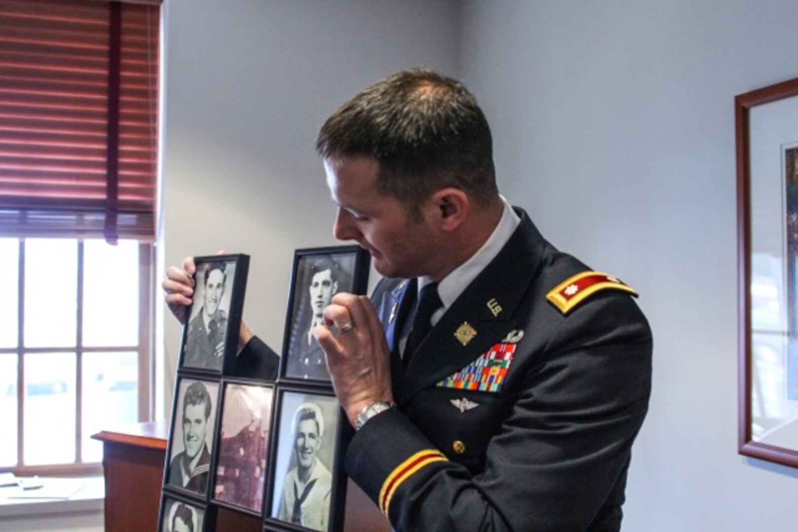 Army Lt. Col. John Turner, DLA Distribution Tobyhanna, Pa., commander speaks during a ceremony honoring Korean War Veteran  James Cavanaugh for his service.