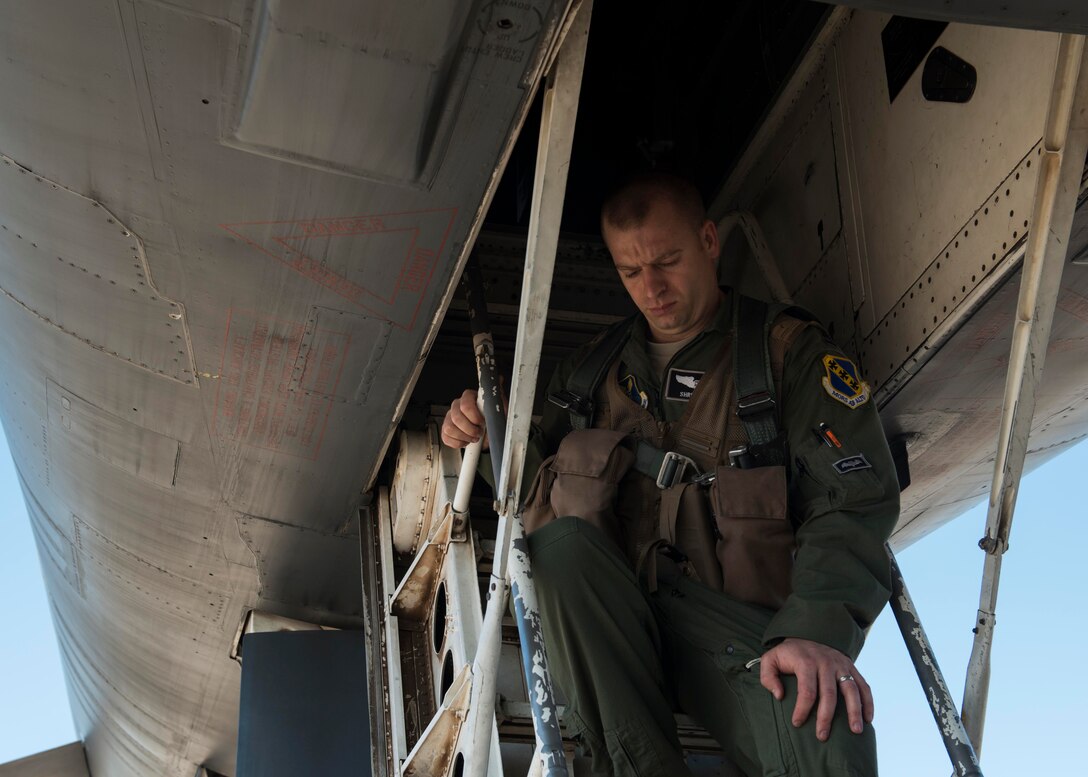 A 9th Bomb Squadron B-1B Lancer weapons system officer prepares to enter an aircraft prior to take off during Exercise Constant Vigilance 16, April 10, 2016, at Dyess Air Force Base, Texas. CV16 involves both command and control elements and operational units throughout Air Force Global Strike Command, designed to exercise the command’s ability to support its conventional and nuclear missions. (U.S. Air Force photo by Airman 1st Class Katherine Miller/Released)