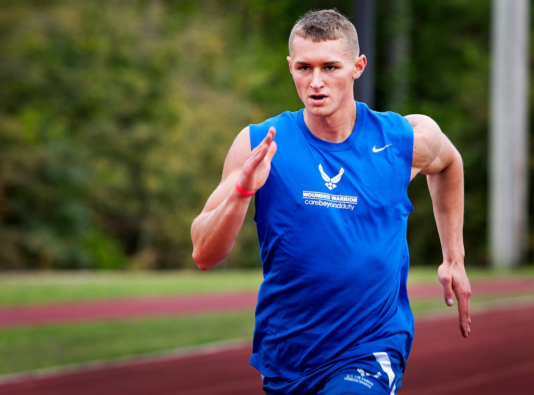 Cody Bakx, a Warrior Games athlete, practices distance running during an afternoon track and field training session at Eglin Air Force Base, Fla., April 6, 2016. Air Force photo by Samuel King Jr.