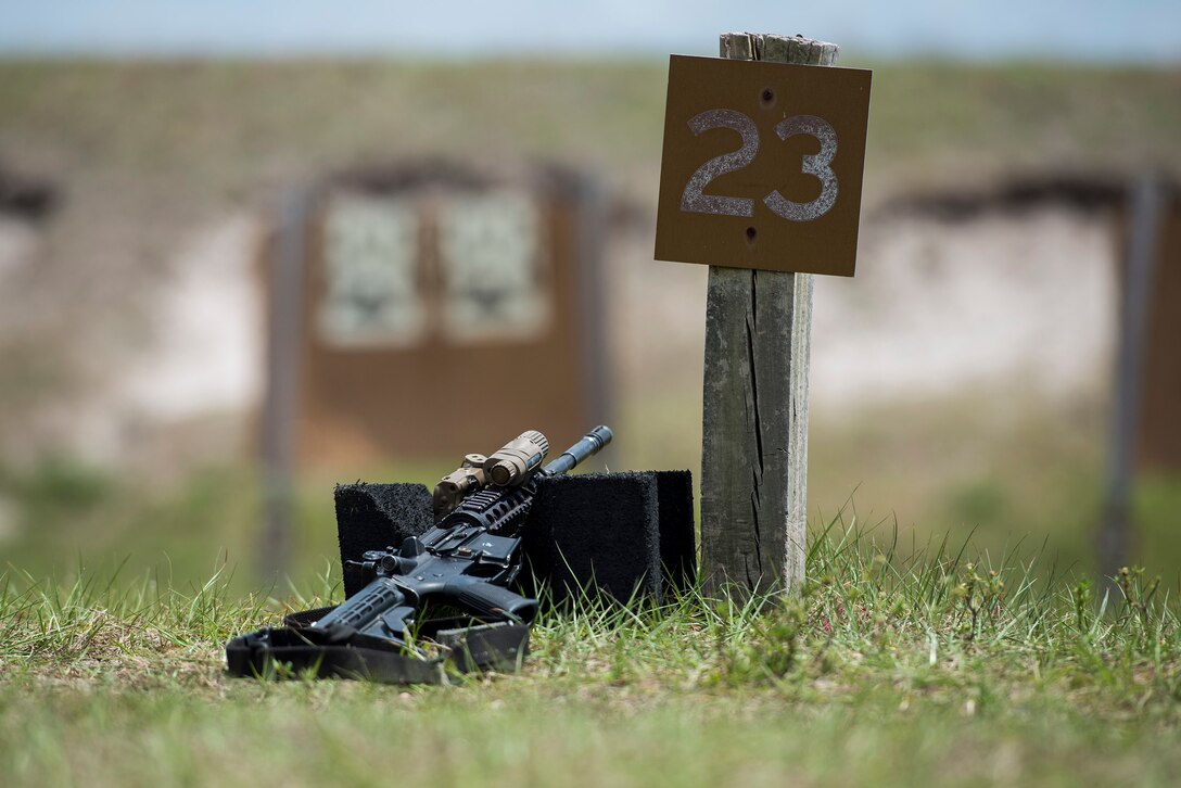 An M4 carbine rests on a support April 13, 2016, at Avon Park Air Force Range, Fla. Airmen had to fire from three different positions after doing exercises that quickly fatigued the muscle groups required to effectively fire. (U.S. Air Force photo by Airman 1st Class Janiqua P. Robinson/Released)