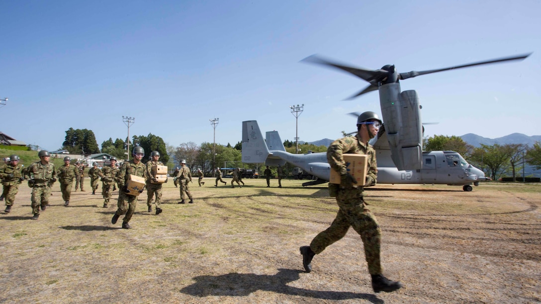 JSDF, U.S. Marines continue Ship to Shore Earthquake Relief