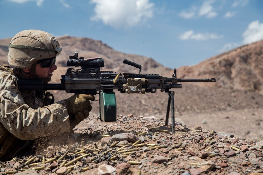 U.S. Marines with the 13th Marine Expeditionary Unit, conduct weapons familiarization training and drills on Range TC-02 during Western Pacific Deployment 16-1, Djibouti, Africa, April 17, 2016. The 13th MEU is deployed in support of maritime security operations and theater cooperation efforts in the U.S. 5th fleet area of operations (U.S. Marine Corps photo by Sgt. Hector de Jesus/RELEASED)