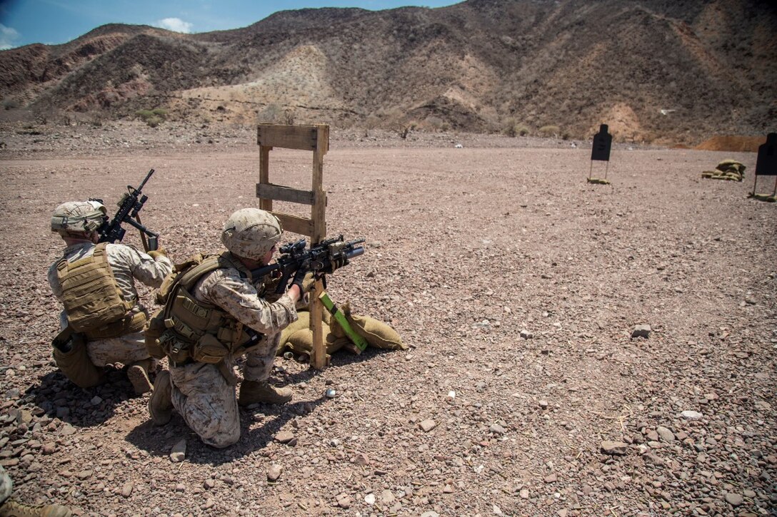 U.S. Marines with the 13th Marine Expeditionary Unit, conduct weapons familiarization training and drills on Range TC-02 during Western Pacific Deployment 16-1, Djibouti, Africa, April 17, 2016. The 13th MEU is deployed in support of maritime security operations and theater cooperation efforts in the U.S. 5th fleet area of operations (U.S. Marine Corps photo by Sgt. Hector de Jesus/RELEASED)