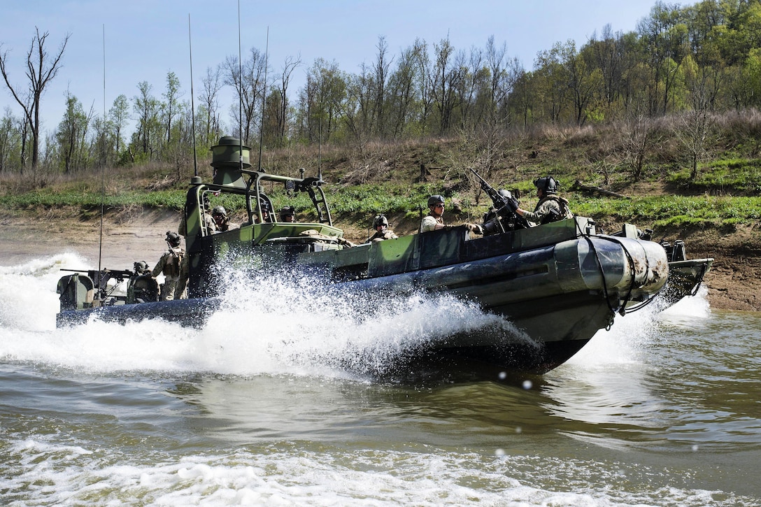 Sailors navigate a waterway during an annual training exercise near Fort Knox, Ky., April 18, 2016. Navy photo by Petty Officer 2nd Class Gabriel Bevan