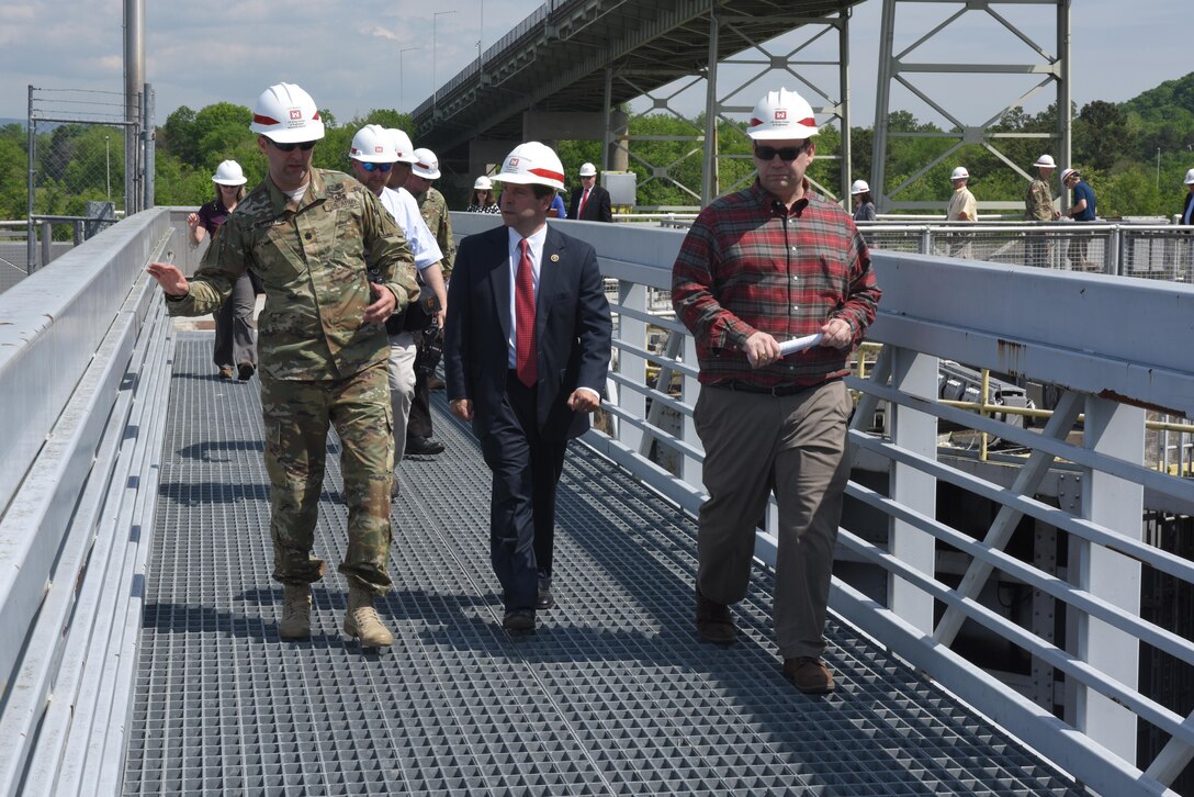 Lt. Col. Stephen Murphy, U.S. Army Corps of Engineers Nashville District commander, leads Congressman Chuck Fleischmann, Tennessee District 3, on a tour of Chickamauga Lock and construction of a new lock during a visit to the project in Chattanooga, Tenn., April 25, 2016.