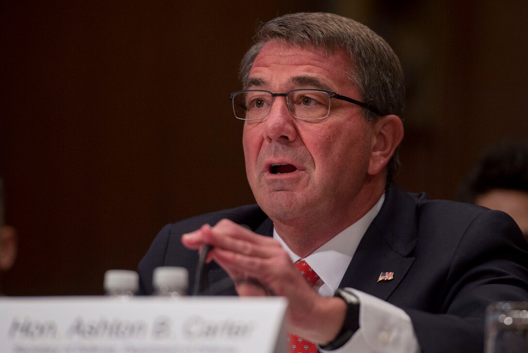 Defense Secretary Ash Carter testifies on the Defense Department's fiscal year 2017 budget request before the Senate Appropriations defense subcommittee in Washington, D.C., April 27, 2016. DoD photo by Air Force Senior Master Sgt. Adrian Cadiz