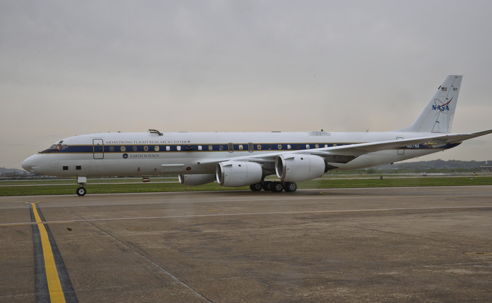 NASA’s Armstrong Flight Research Center DC-8 aircraft taxis on the taxiway at Osan Air Base, Republic of Korea, April 27, 2016. The research aircraft is at Osan as part of a six-week cooperative Korean and U.S. air-quality study to advance the ability to monitor air pollution from space. (U.S. Air Force photo by Tech. Sgt. Travis Edwards/Released)