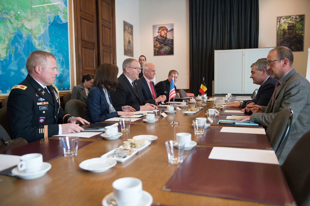 Deputy Defense Secretary Bob Work attends a bilateral meeting with Belgian Defense Minister Steven Vandeput in Brussels, April 28, 2016. DoD photo by Navy Petty Officer 1st Class Tim D. Godbee