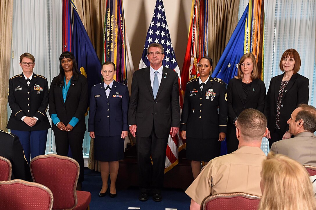 Defense Secretary Ash Carter hosts a ceremony honoring the 2016 Exceptional Sexual Assault Response Coordinators Award recipients at the Pentagon, April 28, 2016. DoD photo by Army Sgt. 1st Class Clydell Kinchen