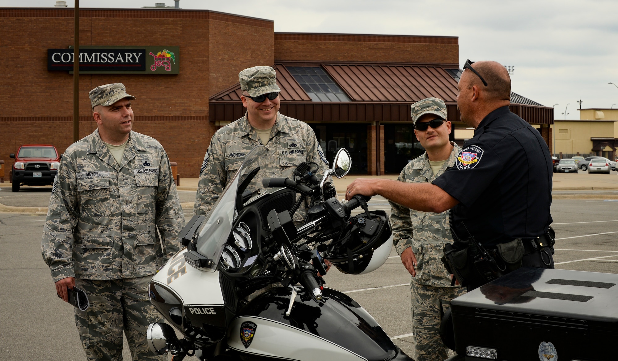 Rob Hurt, a Lee’s Summit master police officer, shares his experiences with Whiteman Airmen during Motorcycle Safety Day at Whiteman Air Force Base, Mo., April 25, 2016. Hurt said that the safety violation he sees most commonly on the road is improper braking by relying more heavily on the back brake. (U.S. Air Force photo by Senior Airman Sandra Marrero) 