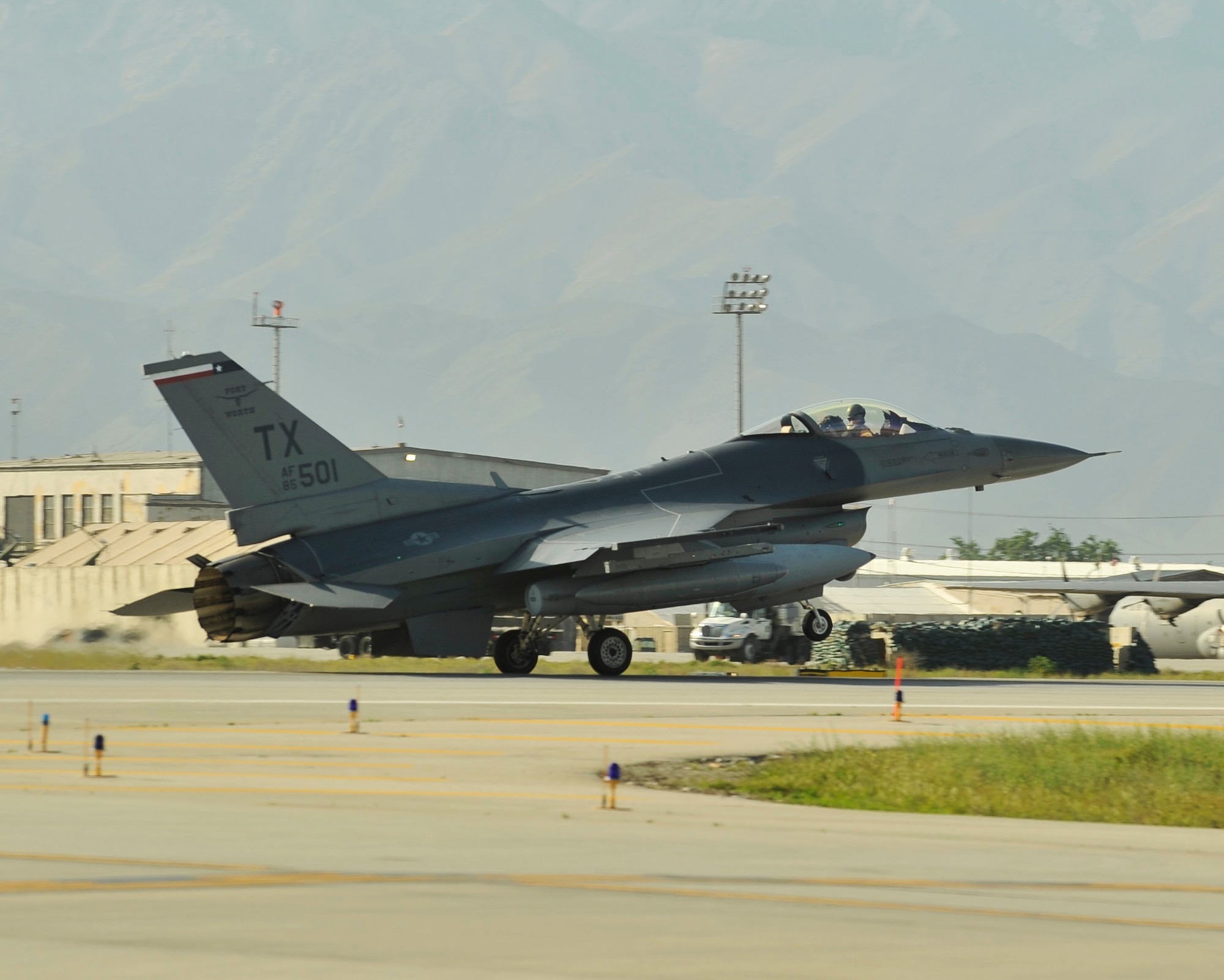An F-16 assigned to the 457th Expeditionary Fighter Squadron arrives at Bagram Airfield, Afghanistan, 27 April, 2016. The 457th EFS, based out of Bagram Airfield, Afghanistan, is the only dedicated fighter squadron in the country and continuously supports Operation Freedom’s Sentinel and the NATO Resolute Support mission. (U.S Air Force photo by Capt. Korey Fratini/released)