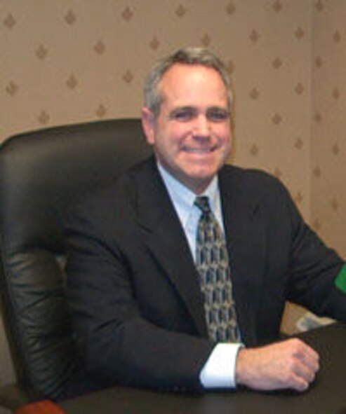 Honorary Commander Kent Markle