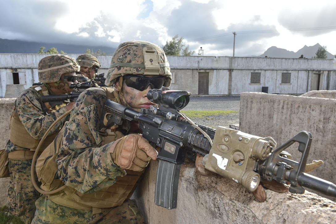 Marines participate in an amphibious assault during Rim of the Pacific 2016, an exercise on Bellows Air Force Station, Hawaii, July 30, 2016. Twenty-six nations are participating in the international maritime exercise in Hawaii and Southern California. Photo by New Zealand Navy Petty Officer Chris Weissenborn

