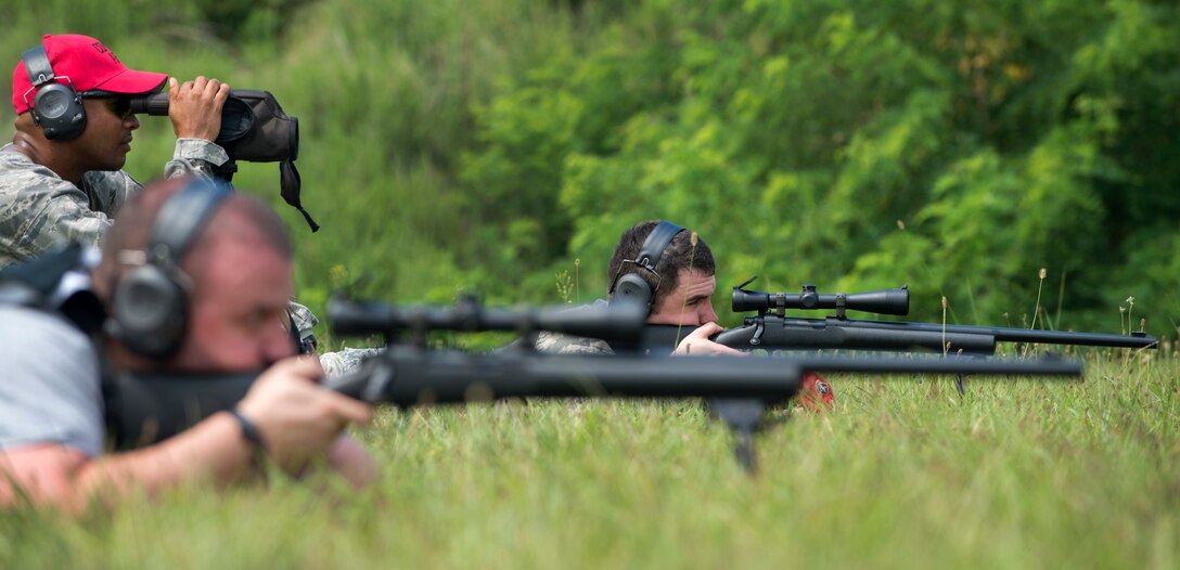 Tech. Sgt. Christopher Crean, 11th Security Support Squadron Combat Arms instructor, shoots a Remington M24 Sniper Weapon System at Marine Corps Base Quantico, Va., July 15, 2016. Joint Base Andrews combat arms instructors shot two weapon systems to familiarize themselves with the weapons to instruct other service members requiring sniper training. (U.S. Air Force photo by Airman 1st Class Philip Bryant)