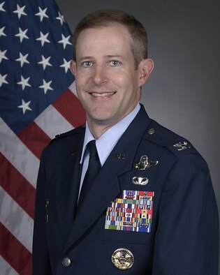 Col Campbell Bio Photo