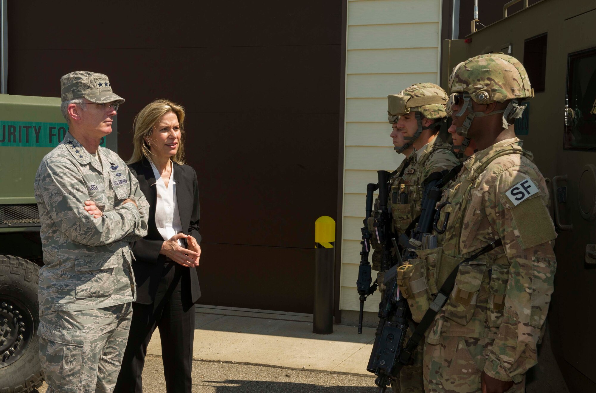 Dr. Elizabeth Sherwood-Randall, deputy secretary of energy, and Gen. Paul Selva, vice chairman
of the Joint Chiefs of Staff, receive a post brief from 91st Missile Wing defenders at C-01 missile
alert facility, N.D., Aug. 3, 2016. During their visit to the MAF, Sherwood-Randall and Selva received a
tour of both the top side and launch control center. (U.S. Air Force photo/Senior Airman Apryl Hall)