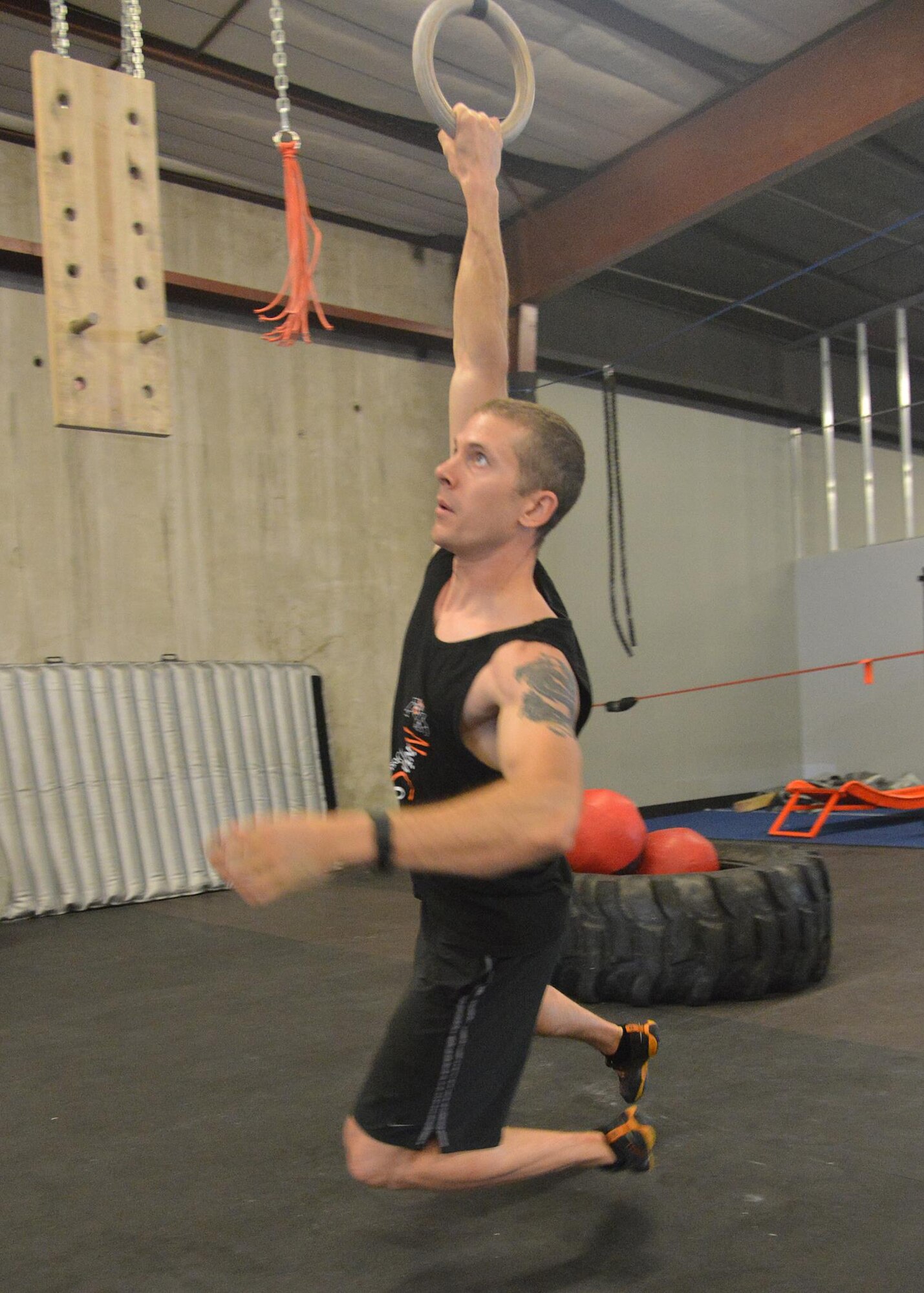 2nd Lt. Eddie Hilburn, an optical physicist at the Air Force Research Laboratory’s Starfire Optical Range, trains at Ninja Core Obstacle Gym in Albuquerque, hoping to enter the TV show “American Ninja Warrior.” (Photo by Todd Berenger)