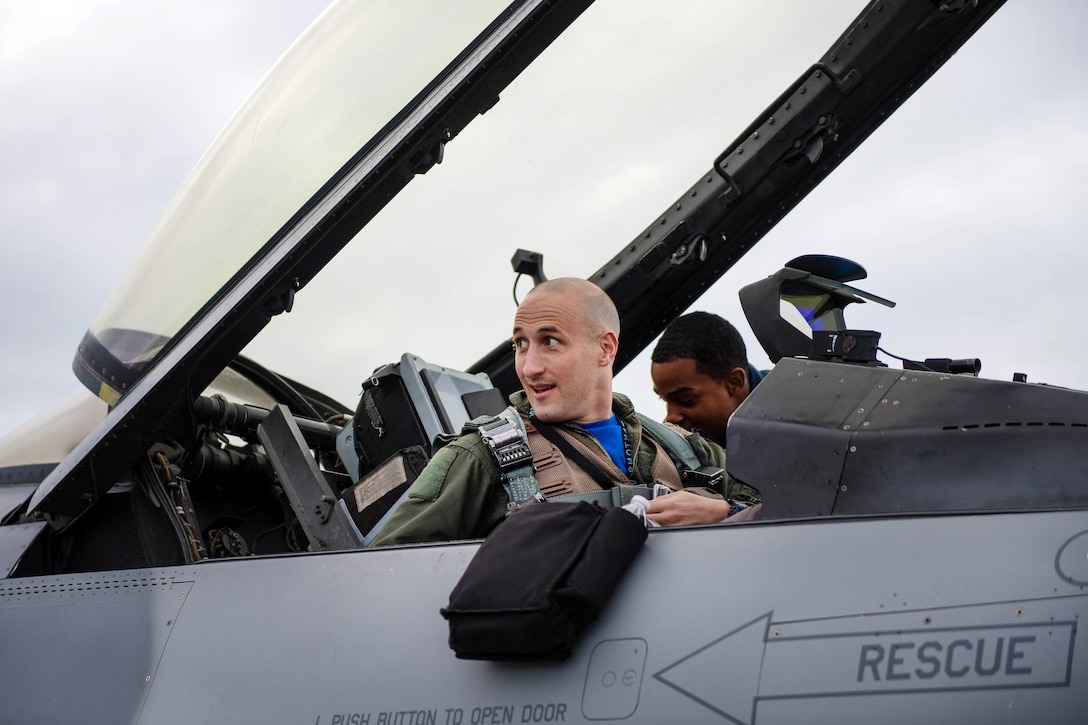 Air Force Maj. Jeremy Guinther prepares to launch an F-16 Fighting Falcon during Red Flag Alaska 16-3 at Eielson Air Force Base, Alaska, Aug. 5, 2016. Guinther is the 35th Fighter Squadron's director of operations. Air Force photo by Staff Sgt. Shawn Nickel