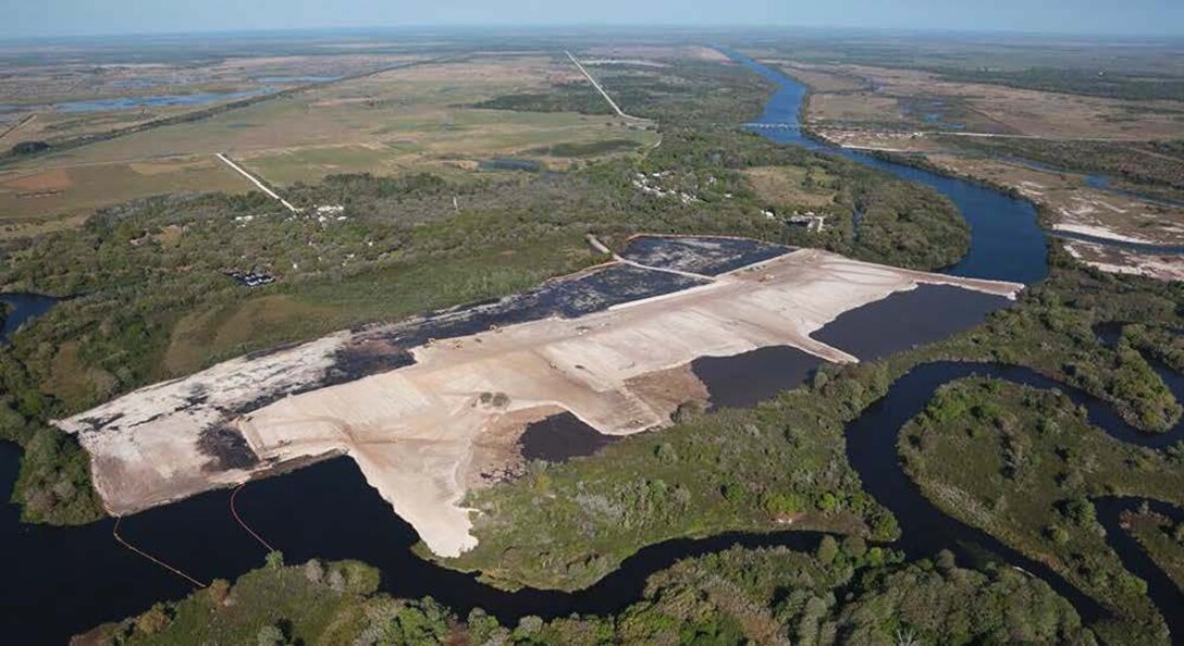 The Corps has awarded one of the three remaining construction contracts for the Kissimmee River Restoration Project, a massive Everglades restoration project in Okeechobee and Highlands counties. The contract involves backfilling approximately seven miles of the channelized C-38 Canal. Access to portions of the Kissimmee River will be closed to navigation for the duration of the construction contract. 