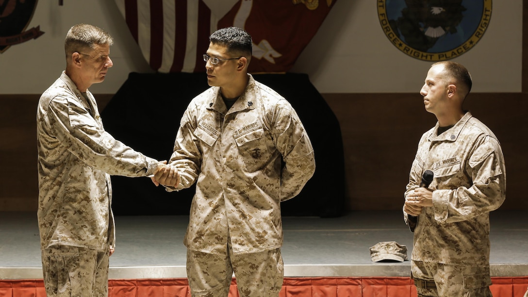 Lieutenant Gen. William D. Beydler, commanding general of United States Marine Corps Forces, Central Command visited Special Purpose Marine Air Ground Task Force - Crisis Response - Central Command Marines during his recent tour of the area of operations. 