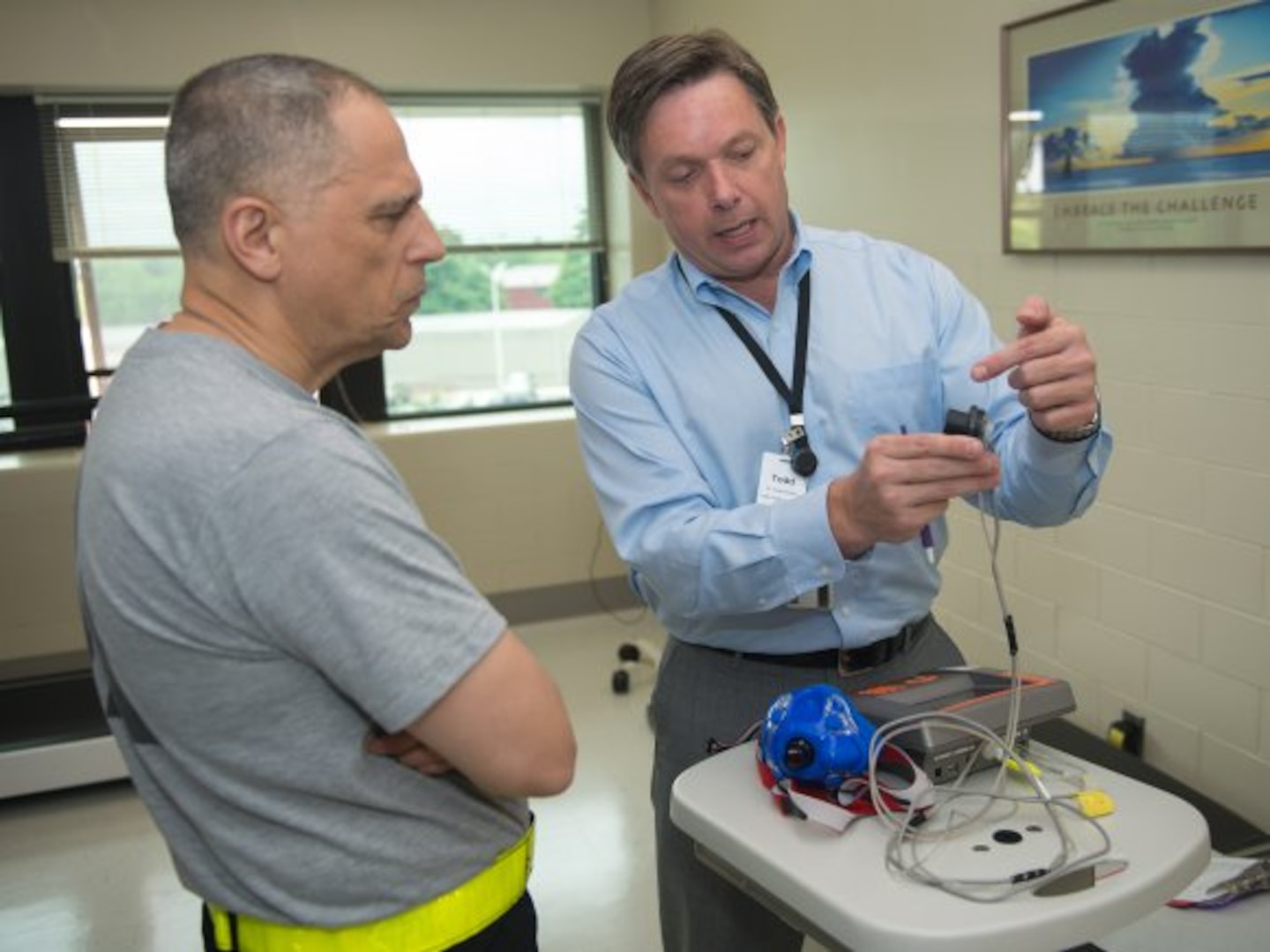 Todd Hoover, the Army’s Wellness Center Operations program manager, explains how metabolic testing equipment measures the amount of oxygen an individual uses to sustain normal functions at an Aberdeen Proving Ground center in Maryland. Hoover was invited to speak to DLA Troop Support employees as part of the organization’s efforts to develop workforce resiliency.