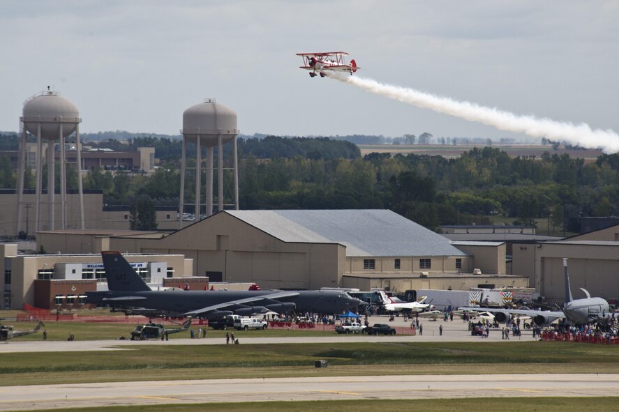 An S-2 Pitts Special flies over the crowd during the Northern Neighbors Day Air Show at Minot Air Force Base, N.D., Aug. 13, 2016. Air show attendees were able to see numerous acrobatic acts while at NND. (U.S. Air Force photo/Airman 1st Class J.T. Armstrong)