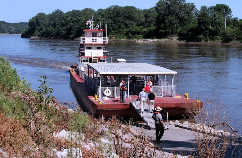 Guests board the Kansas City District's barge Aug. 16 at Parkville, Mo. for the annual Missouri River Tour.