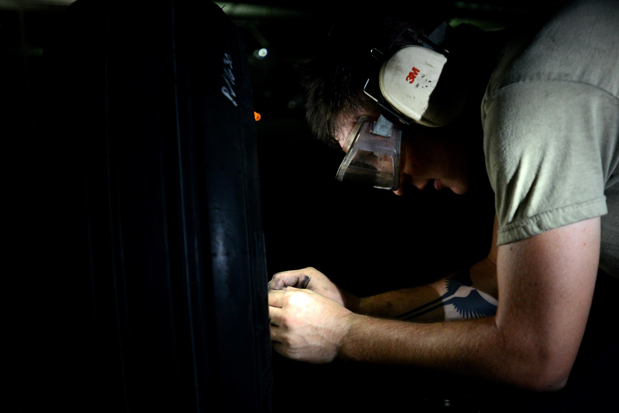 U.S. Air Force Airman 1st Class Tyler Messner, 20th Aircraft Maintenance Squadron tactical aircraft maintainer, changes the tire of an F-16CM Fighting Falcon at Shaw Air Force Base, S.C., Aug. 17, 2016. Shaw is home to the Air Force’s largest F-16 wing, housing 79 aircraft and three fighter squadrons. (U.S. Air Force photo by Airman 1st Class Kelsey Tucker)