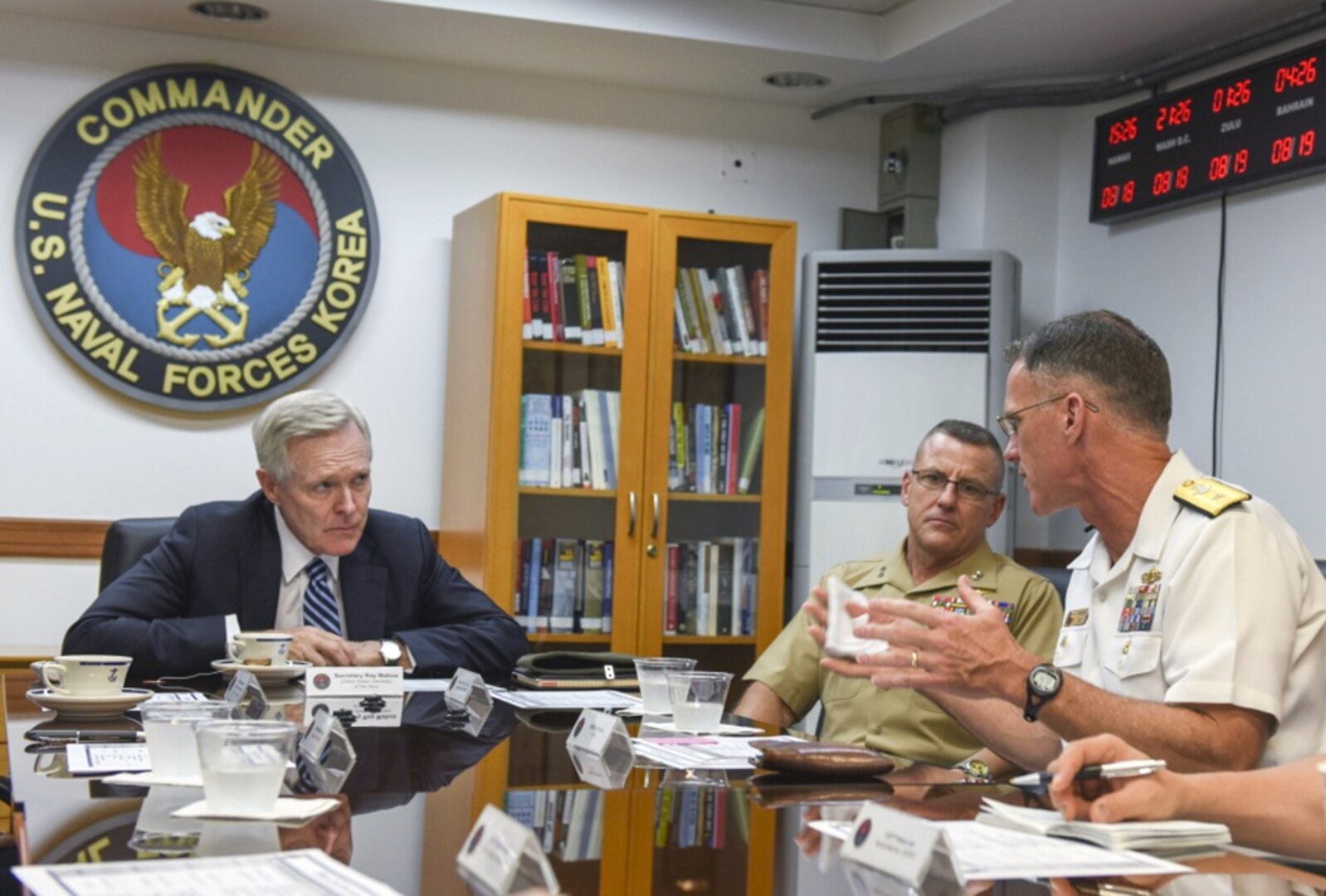 Secretary of the Navy (SECNAV) Ray Mabus meets with U.S. Marine Maj. Gen. Robert Hedelund, the commander of Marine Forces Korea (MARFORK), and Rear Adm. Bill Byrne, the commander of U.S. Naval Forces Korea (CNFK), Aug. 19, 2016. Mabus is in Korea as part of a routine visit designed to strengthen relationships between the U.S. and ROK navies and Marine Corps. 