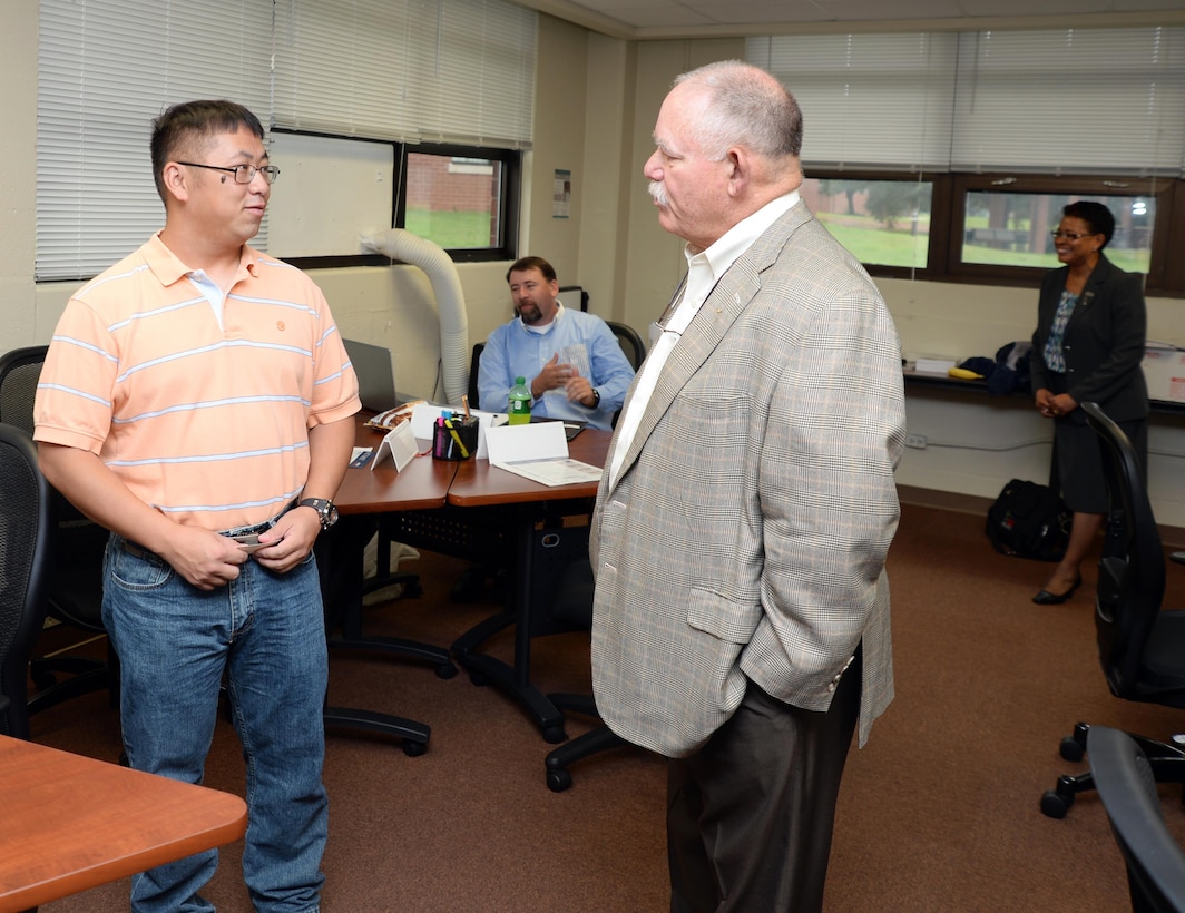 Bill Boone, entrepreneur outreach specialist, University of Georgia, Small Business Development Center, facilitates a Boots-2-Business Workshop session at Marine Corps Logistics Base Albany’s Lifelong Learning Center, recently. Boone is credited with being the catalyst for developing the program and for bringing it to Georgia. “The Boots-2-Business trains over 25,000 veterans per year,” Boone said.
