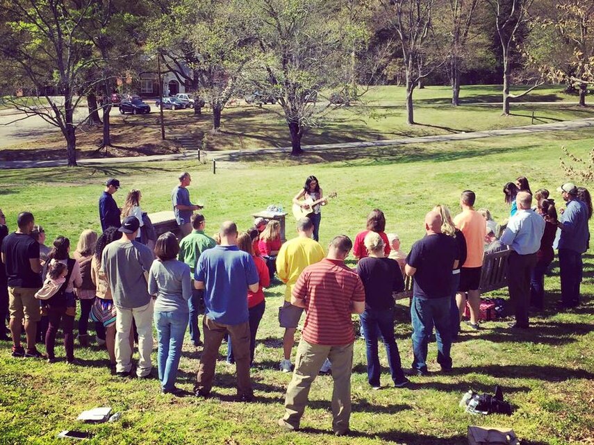 Alpha Course participants from Mount Ararat Baptist Church in Stafford, Virginia, and Alpha on Quantico gather for worship at “The Weekend” retreat outside of Richmond, Virginia, during the Spring 2016 Alpha Course. The Weekend is a time focusing on relationship development within your groups and connection with the Holy Spirit.
