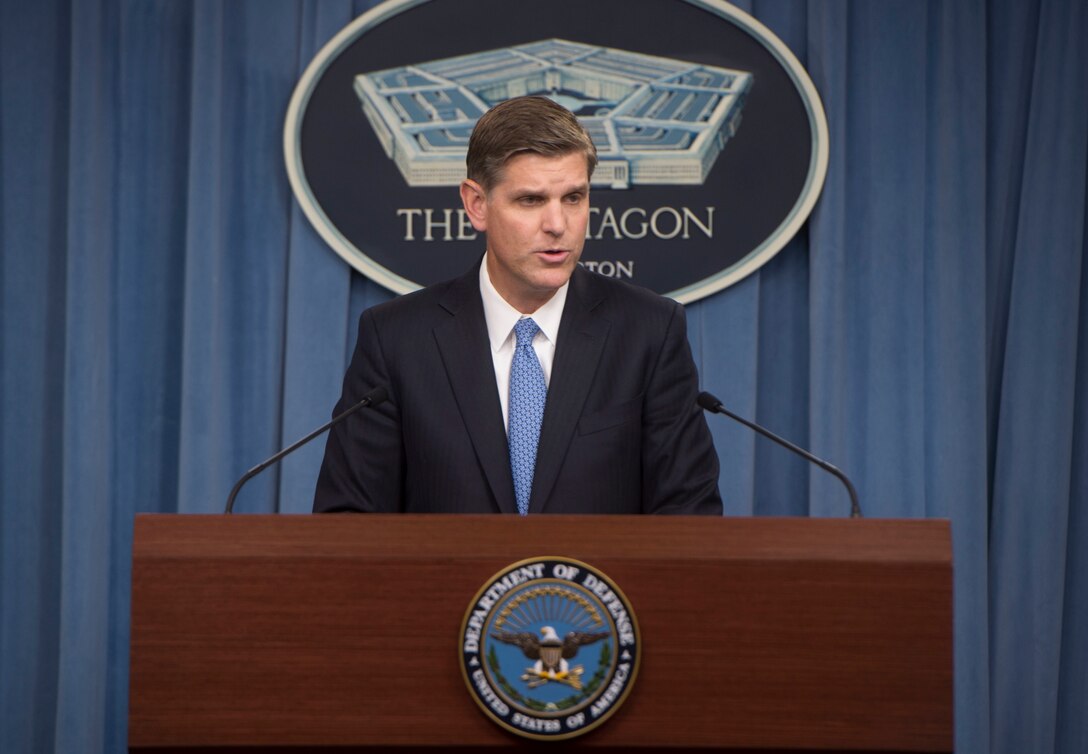 Pentagon Press Secretary Peter Cook briefs reporters at the Pentagon, Aug. 25, 2016. DoD photo by Navy Petty Officer 1st Class Tim D. Godbee