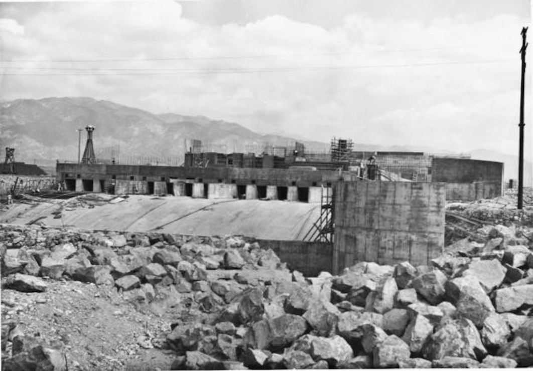 Construction of Santa Fe Dam and Spillway