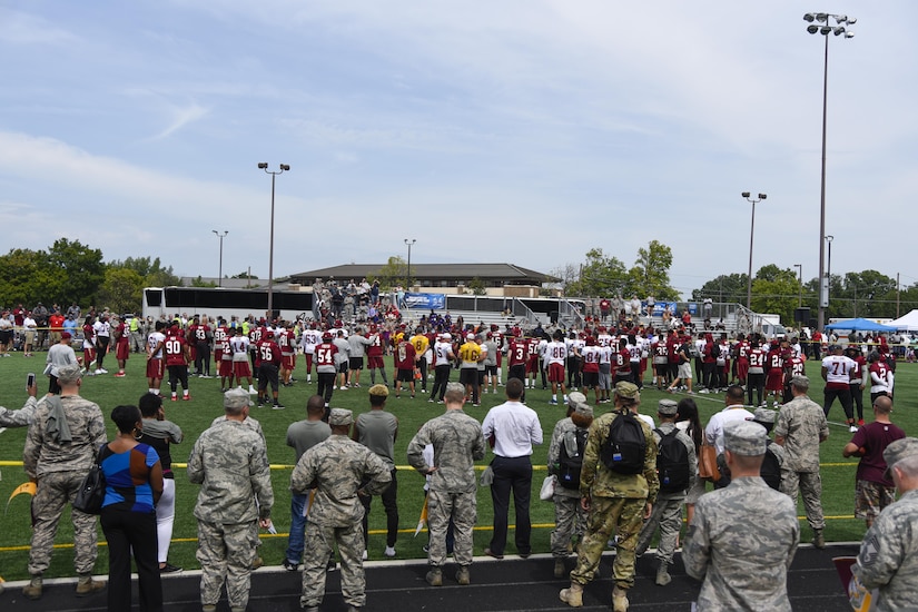 Redskins and JBA Team up for Preseason Walk-through > Joint Base Andrews >  News