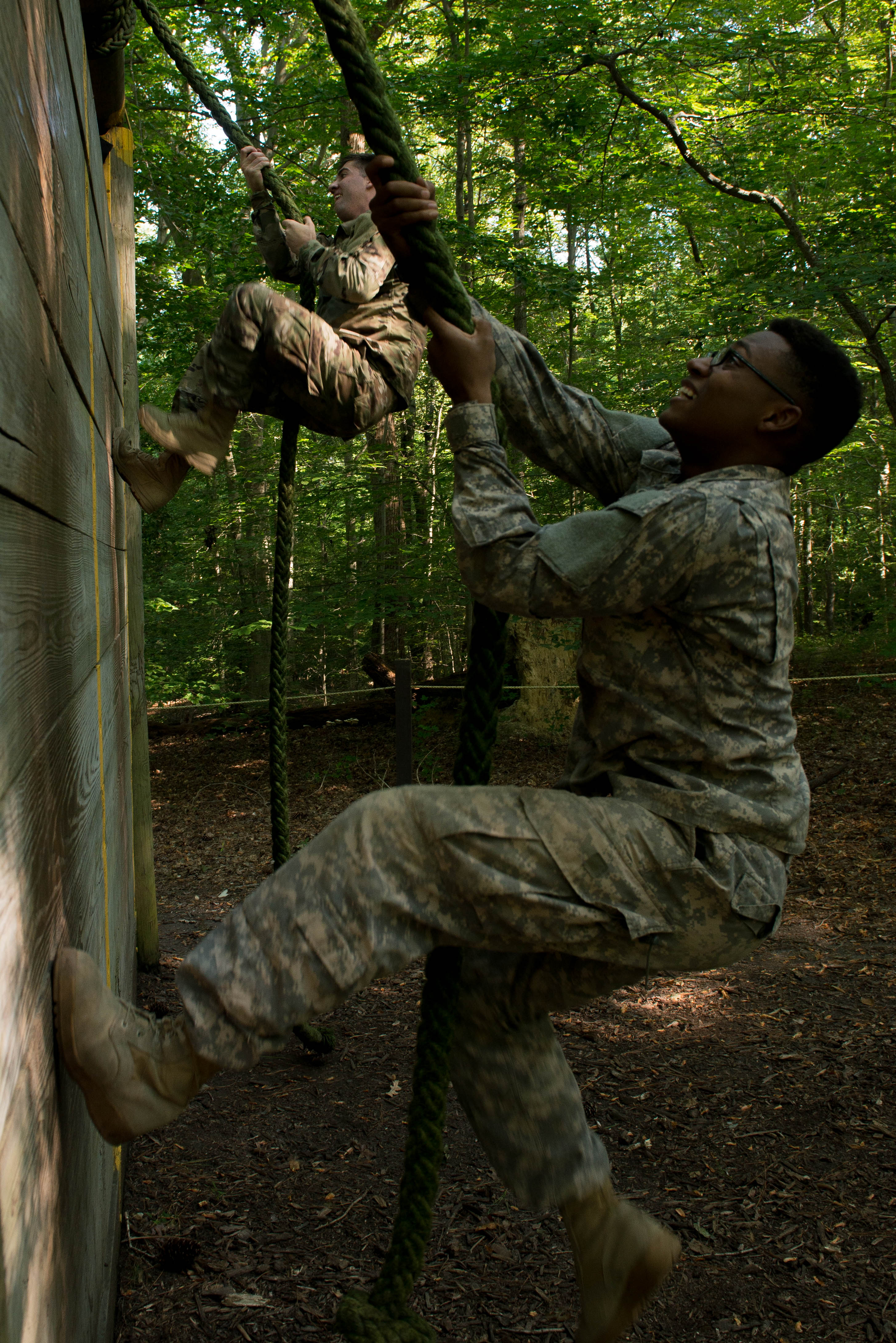 335th Transportation Detachment tackles obstacle course > Joint