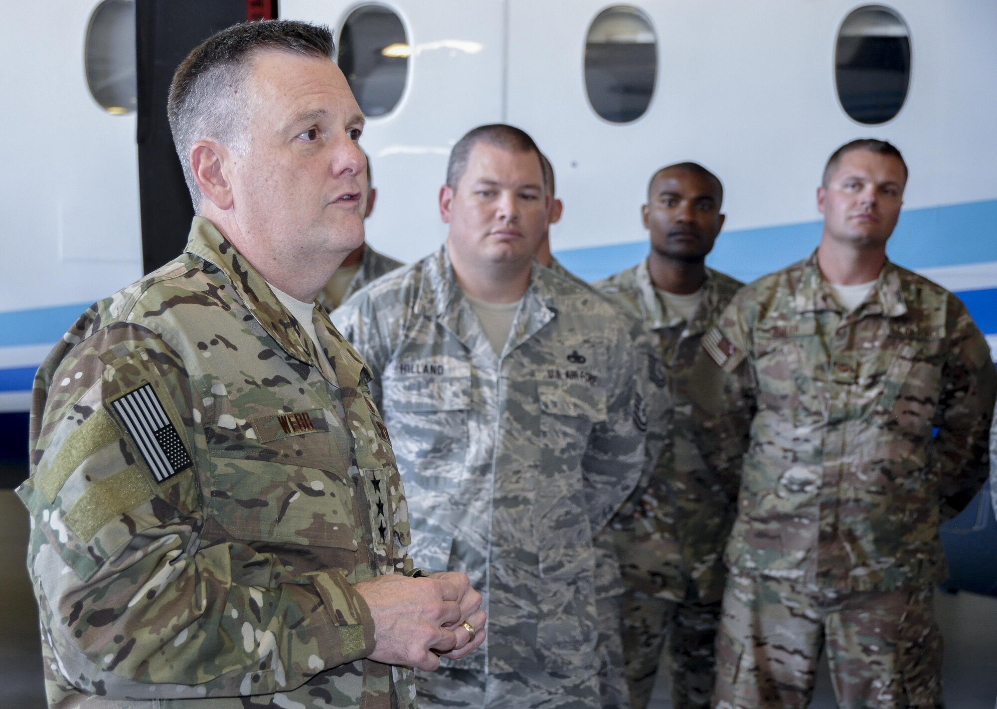 Lt. Gen. Brad Webb, commander of Air Force Special Operations Command, visits with Reserve and active duty maintainers at Duke Field, Fla., Aug. 26. The visit was Webb’s first to the 919th Special Operations Wing since taking the helm of AFSOC.  (U.S. Air Force photo/Dan Neely)