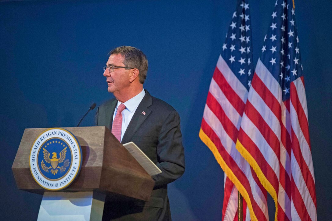 Defense Secretary Ash Carter speaks at the Reagan National Defense Forum in Simi Valley, Calif., Dec. 3, 2016. DoD photo by U.S. Air Force Tech. Sgt. Brigitte N. Brantley