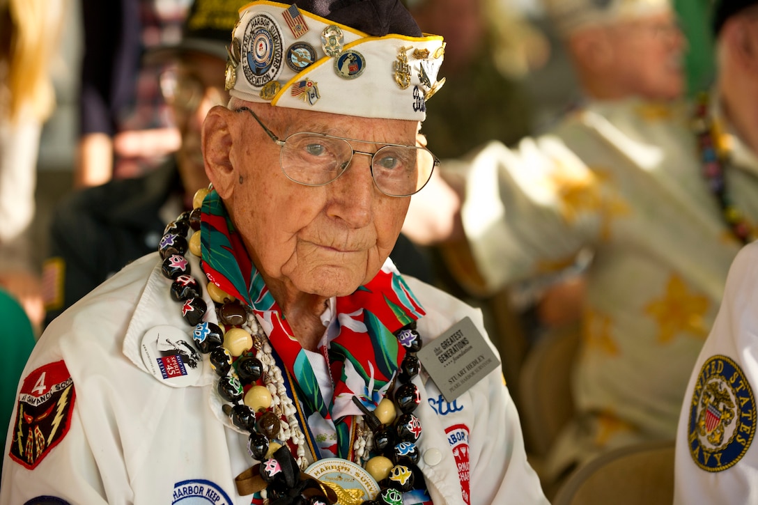 Pearl Harbor survivor Stuart Hedley attends a wreath-laying and tribute ceremony Dec. 5, 2016, to honor the more than 30 men killed and 50 injured at Wheeler Army Airfield when Japan began its attack on Oahu, Hawaii, 75 years ago. Hedley was assigned to the USS West Virginia and was aboard the ship the time of the attack. DoD photo by Lisa Ferdinando