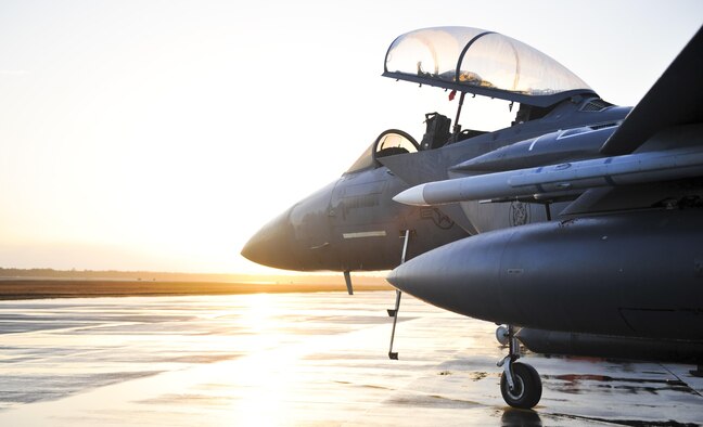 A U.S. Air Force F-15E Strike Eagle, from the 391st Fighter Squadron, Mountain Home Air Force Base, Idaho, sits empty on the flightline at Tyndall AFB, Fla., Dec. 5, 2016. The F-15E is taking part in Checkered Flag 17-1, which gives several units the chance to train together, build relationships and form a more air dominant team. (U.S. Air Force photo by Senior Airman Dustin Mullen/Released)