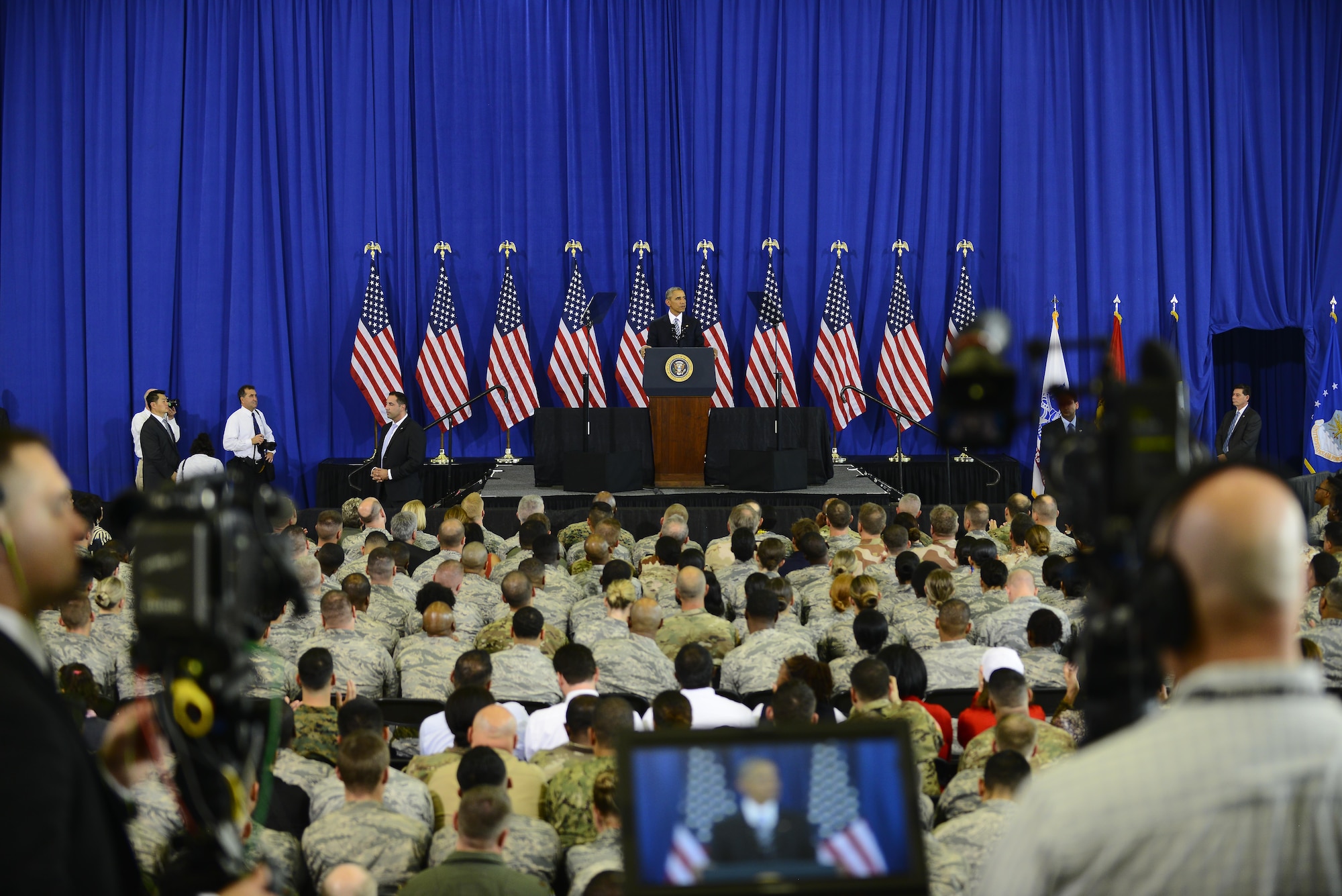 President Barack Obama addresses service members during a visit to MacDill Air Force Base, Fla. Dec. 6, 2016. The president thanked the men and women for their service and spoke on counter terrorism measures, national security and highlighted accomplishments of the U.S. military. (U.S. Air Force photo by Staff Sgt. Melanie Hutto)